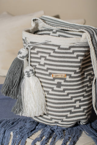AINRU MOCHILA MEDIANA